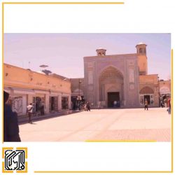 مسجد و بازار وکیل